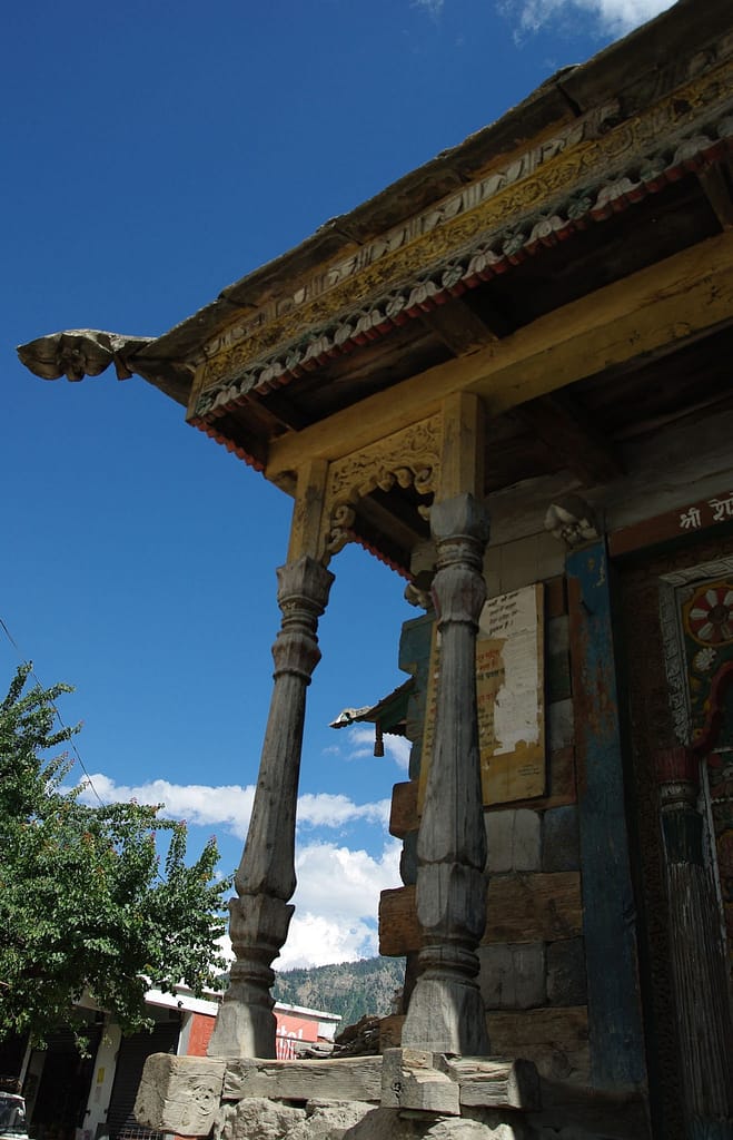 Hameau prêt de Kalpa, Kinnaur, Inde du Nord