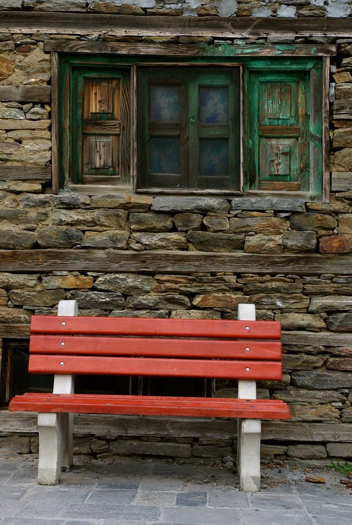Petit banc rouge, Inde